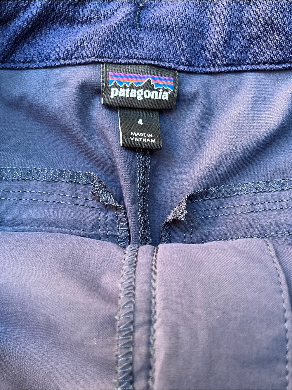 Patagonia Quandary Shorts size 4 - Picture 4 of 12